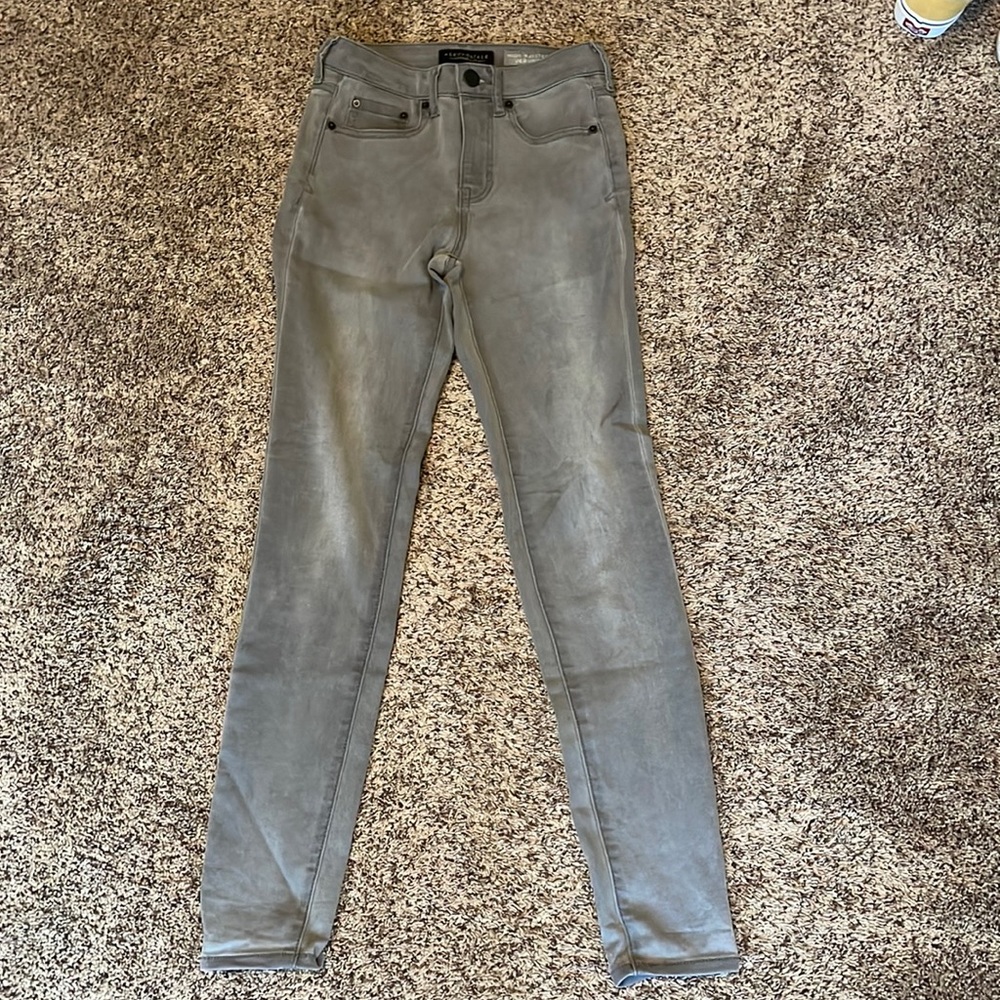Woman’s Grey Non-Ripped Jeans/Jeggings/Skinny